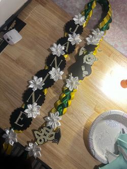 CUSTOM GRADUATION LEIS