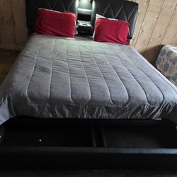 Cama King Size Con Bocinas Bluetooth Y Luces Led