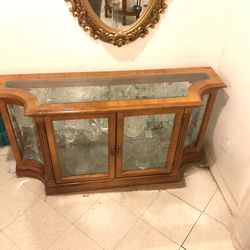 Wooden glass currio