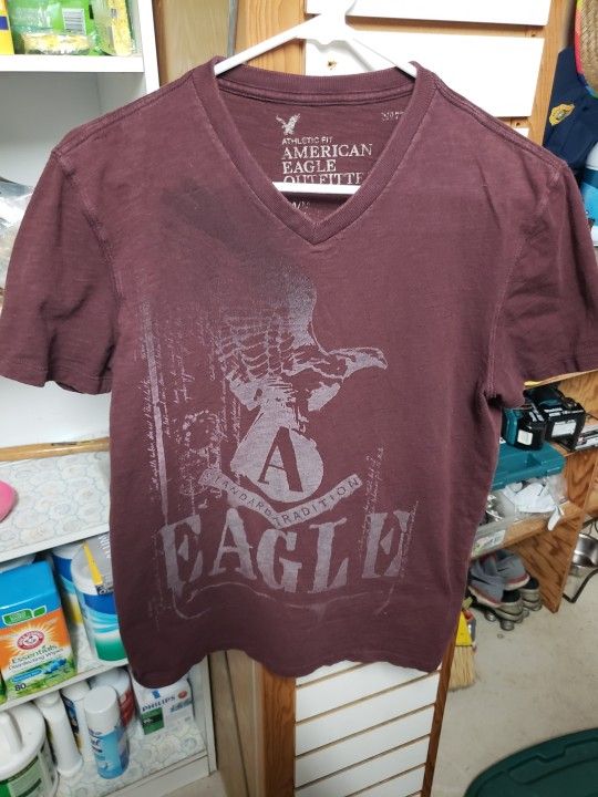 American Eagle Mens V Neck T Shirt
