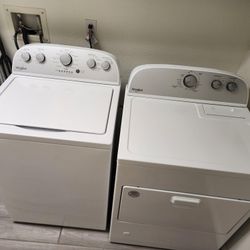 Whirlpool Washer & Gas Dryer- Like New