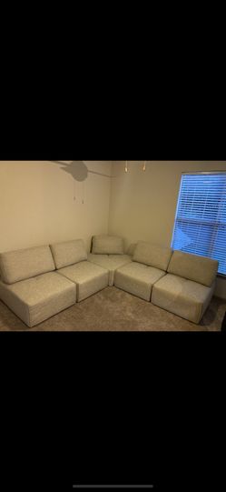 Sectional Couch (cushions Move Back And Forth)
