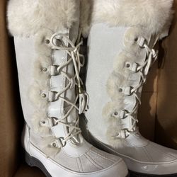 Sporto Style Millie  Leather Upper Fur Water Proof Round  Winter White. Size 10 M 