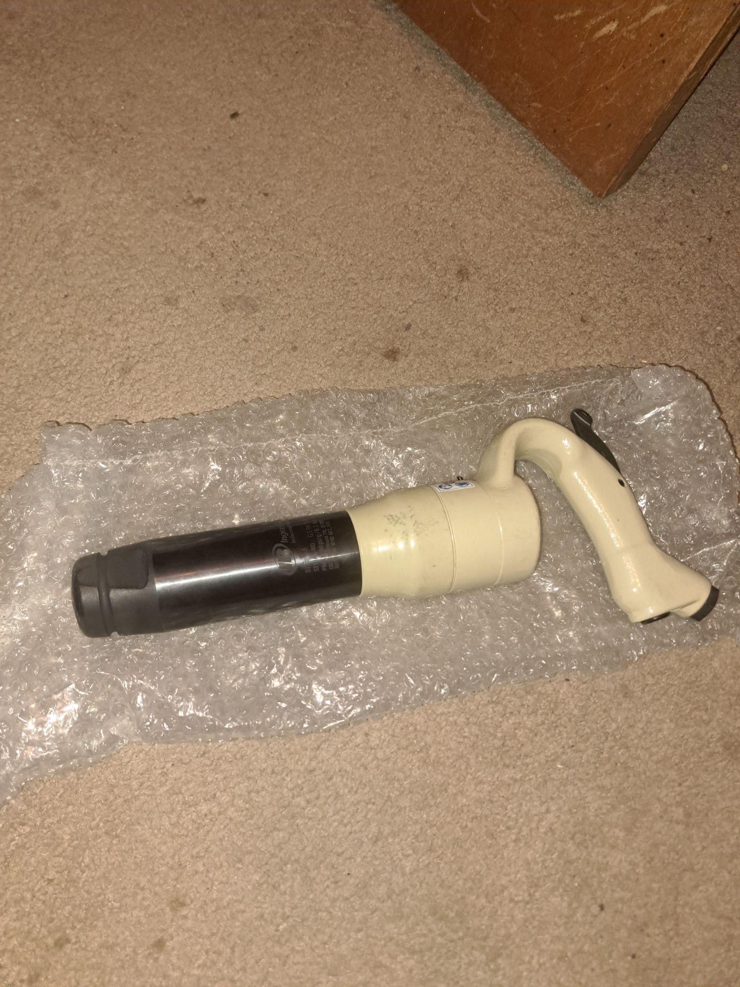 Ingersoll rand air chipping hammer