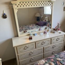Children’s Cream 7 Drawer Dresser With Vanity Mirror  