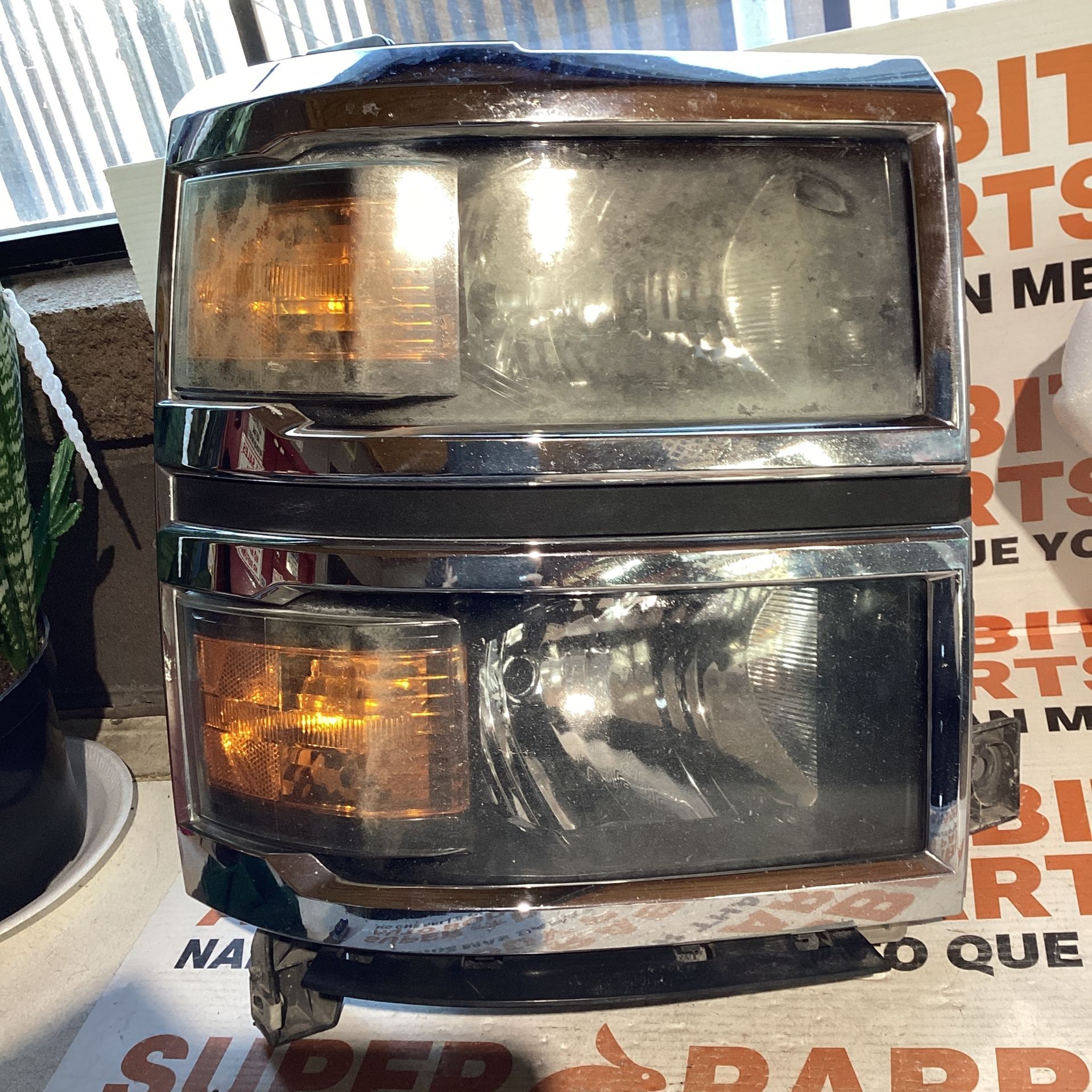 2014 Silverado 1500 LTZ Passenger Halogen Headlight 2015