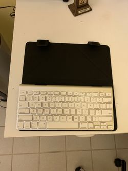 Apple keyboard. 11 x5. WTH cover