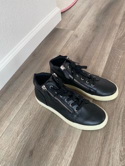 Women’s Boots , Brand new  ,  Size ( 7:1/2  )