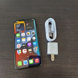 iPhone X 256gb - UNLOCKED - Like New 