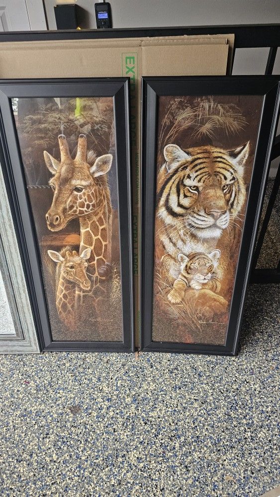 Safari Giraffe And Tiger Picture MOVING! MUST GO! SEE OTHER POSTINGS!