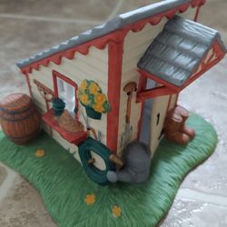 Partylite Garden Shed Tealight Candle Holder