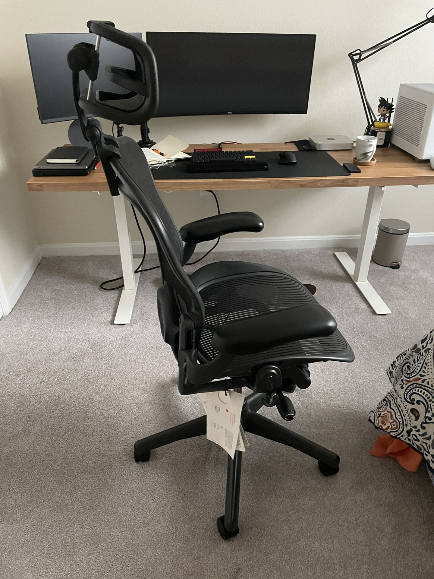 Herman Miller Aeron Chair Size B Fully Loaded