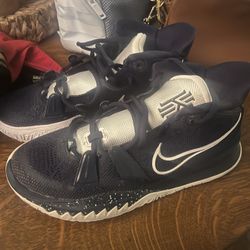 Nike Shoes Size 7
