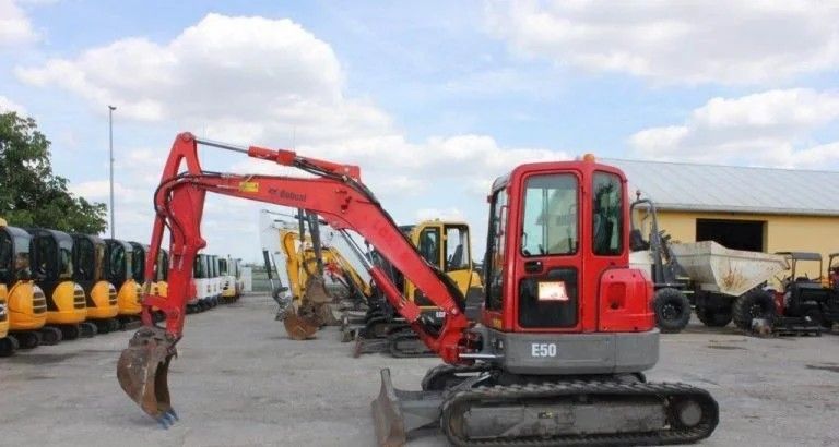(2013) BOBCAT E-50 