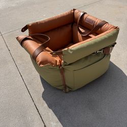 FunnyFuzzy Urban Voyager Dog Car Booster Bed - Like New