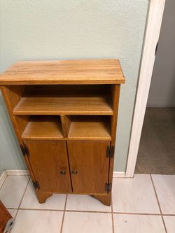 Cabinet oak
