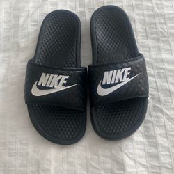 Women’s Nike Victori One Slide Sandal Size 8