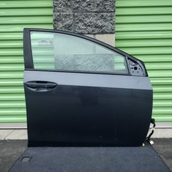 2014-2019 Toyota Corolla Passenger Side Front Door OEM