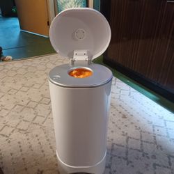 Munchkin Step Diaper Pail $40 Obo
