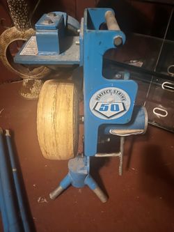 Jugs PS50 pitching machine