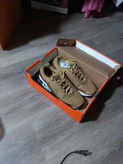 Size 10 Nike air max