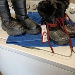 Snow Boots Size 10 N  Other Size 7 20.00 Each Pair
