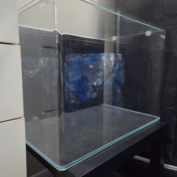 Fish Tank  30 Gallon 