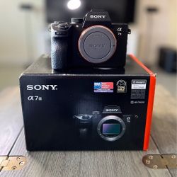Sony Alpha a7 III Mirrorless Camera 4k (Body Only) with batteries, chargers