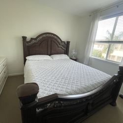 King Bed for Sale – Great Condition