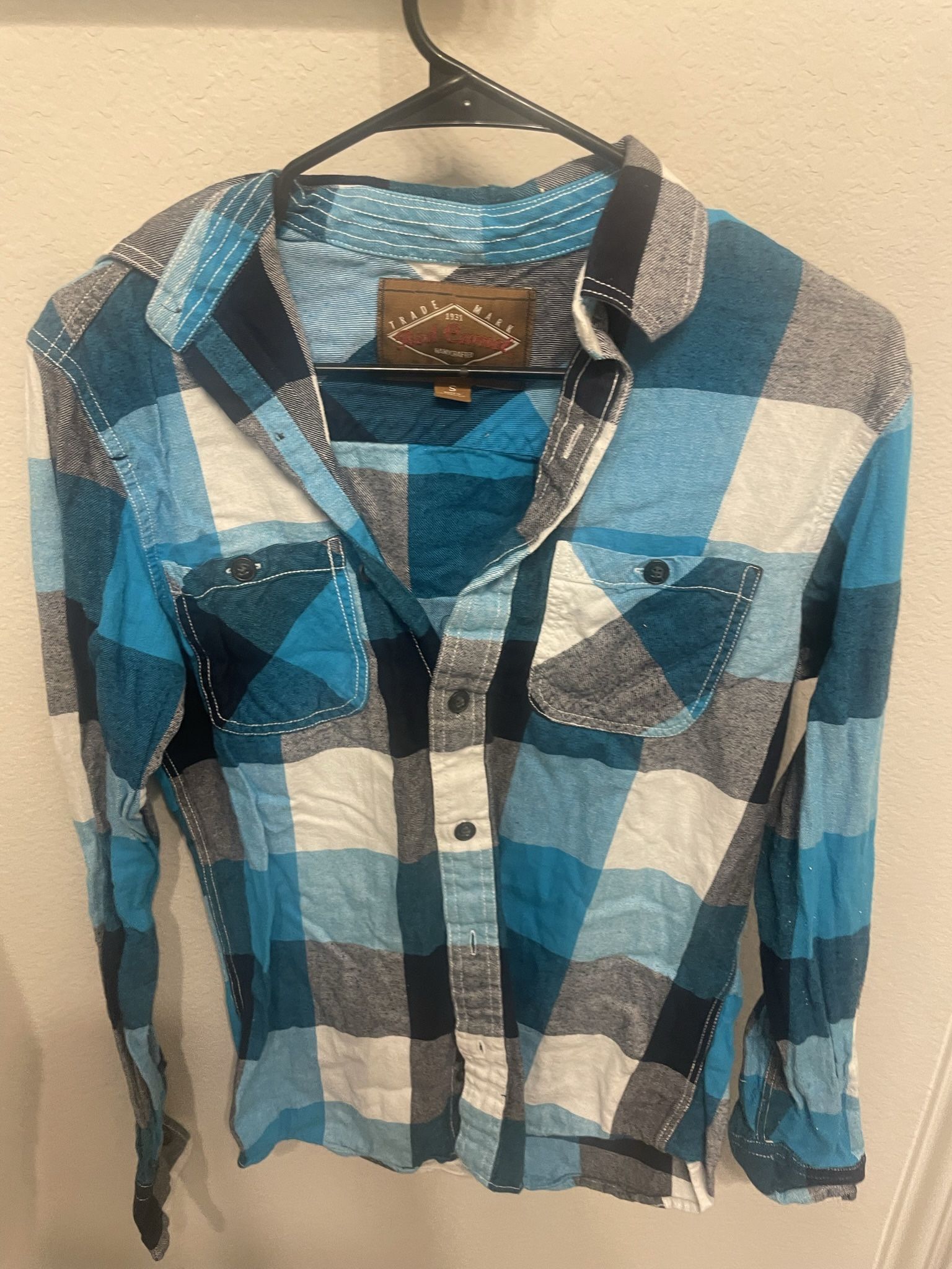 Red Camel Blue Plaid Button Up Long Sleeve Shirt, Small