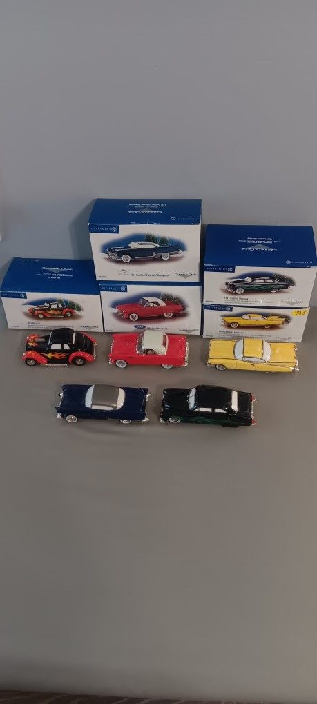 Department 56 Classic Cars Lot