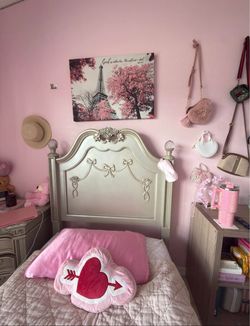 Modern Queen Bedroom Set