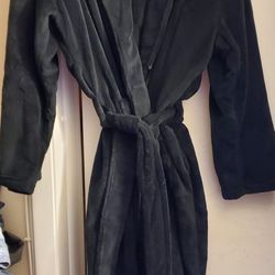 Alexander Del Rosa  Plush Heavy Robe - L/XL