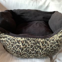 Medium Dog / Cat Bed