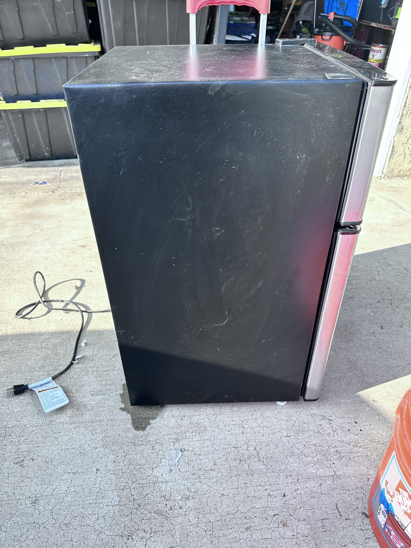 Mini Fridge 
