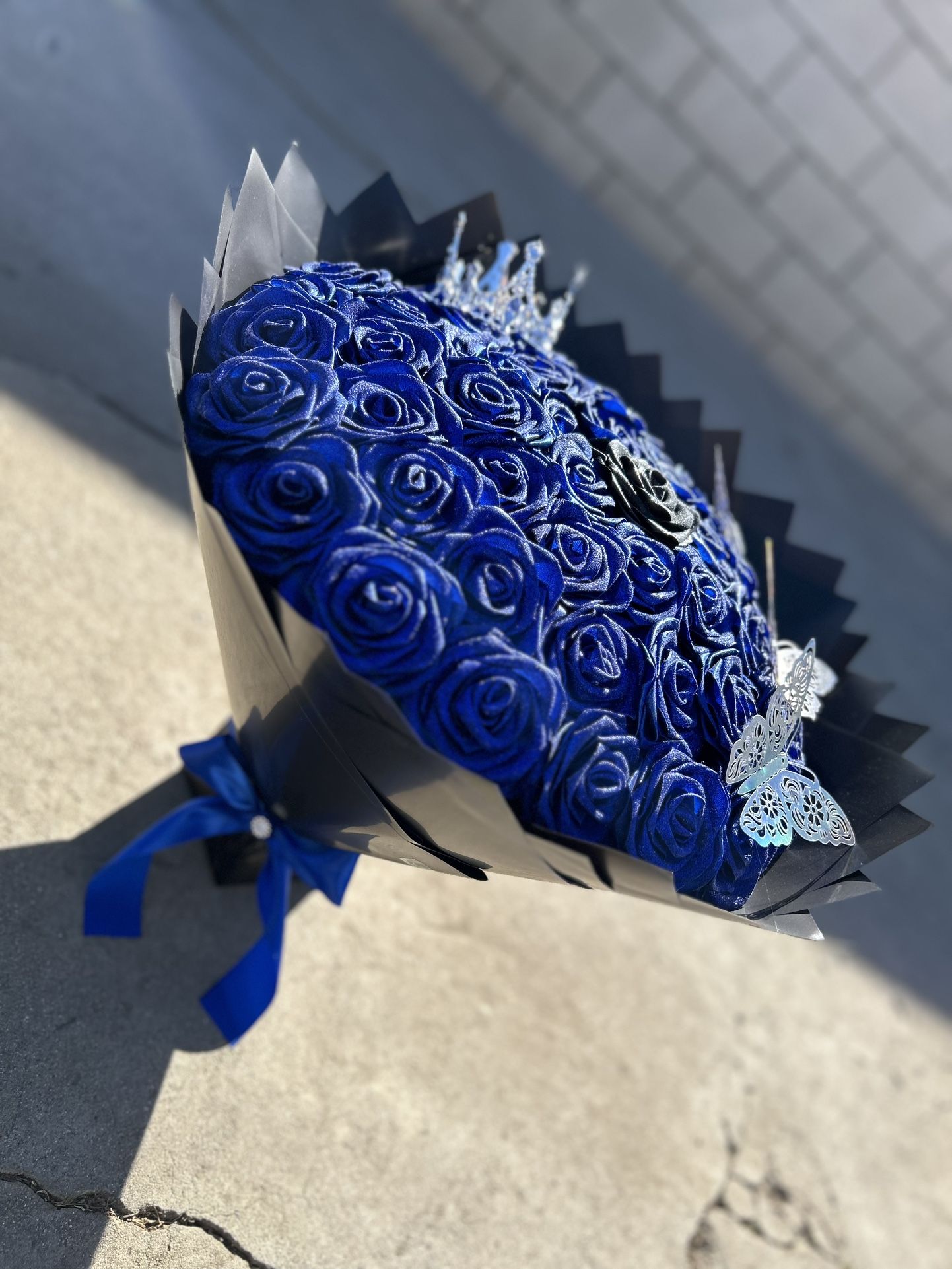 50 Eternal Glitter Roses 💙✨