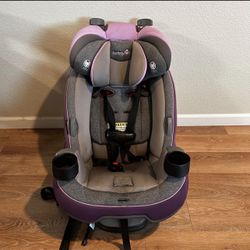 Safety First Grow and Go All-in-One Convertible Car Seat (Pls Read Descriptions) 
