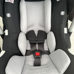 Baby Car Seat/ Asiento De Bebé 