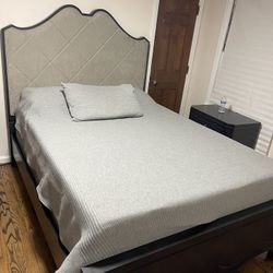 Queen Bed Set 