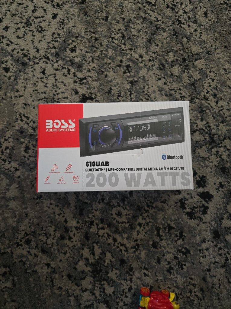 Car Audio System : Receiver and Amp