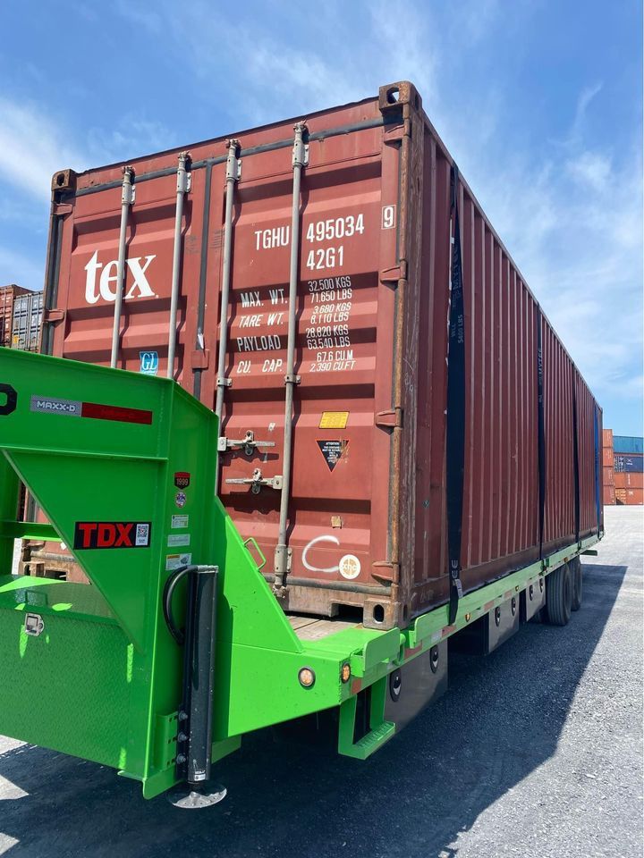 20ft Shipping Containers & 40ft