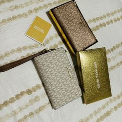Michael Kors Wallets