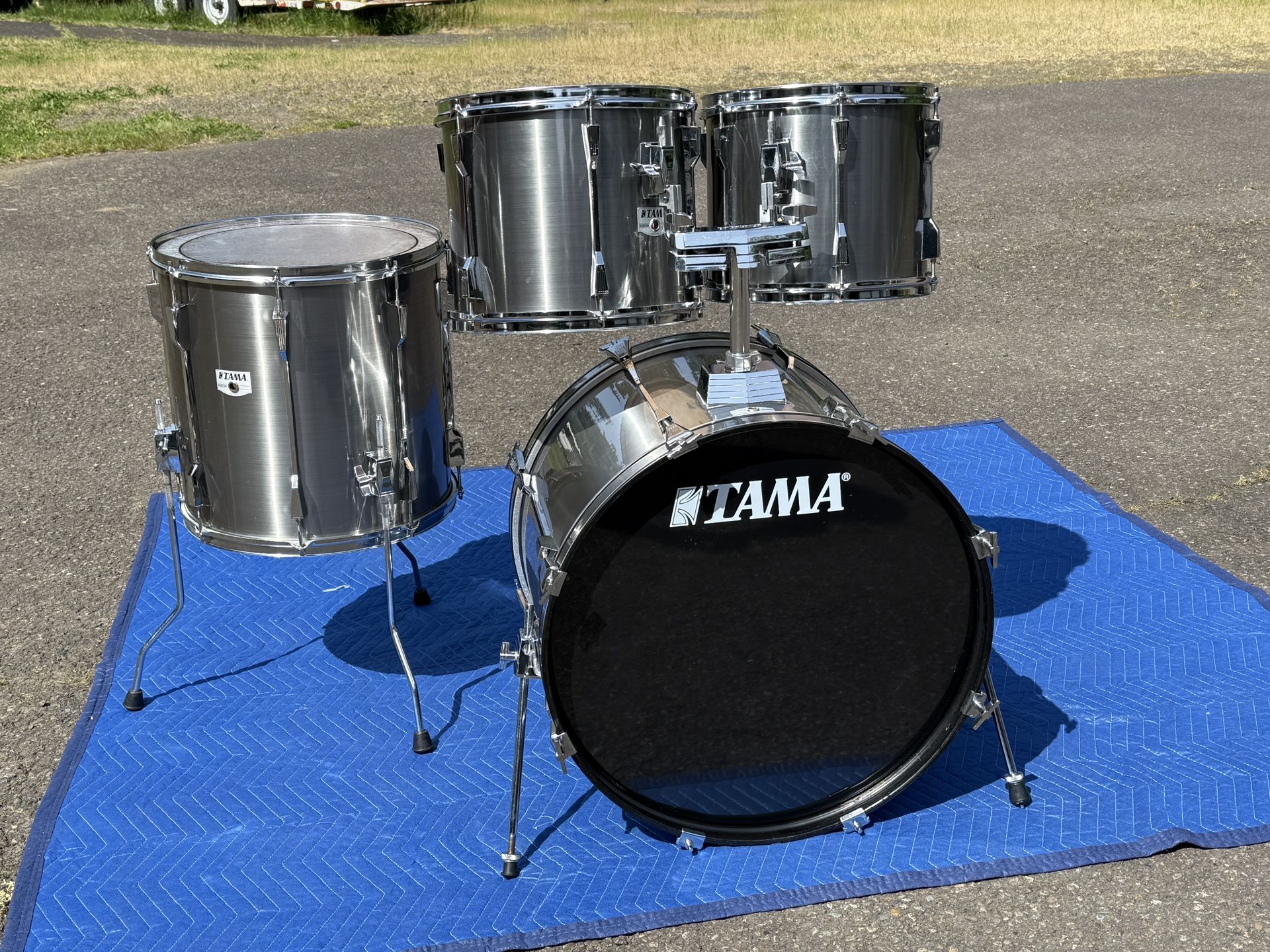 Tama Rockstar Japan 4 Piece Drum Set