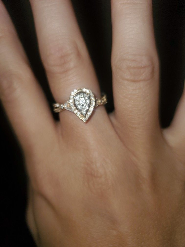 Gold Teardrop Ring
