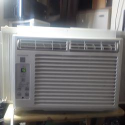 Air Conditioner DC For Windows  Model: FFRE0533Q110BTU-5,000 