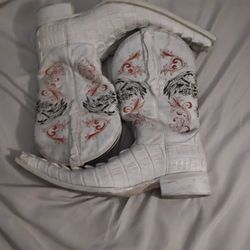 White Boots Size 8.5