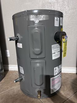 New 30 gallons electric small dents $325 (6 months warranty)