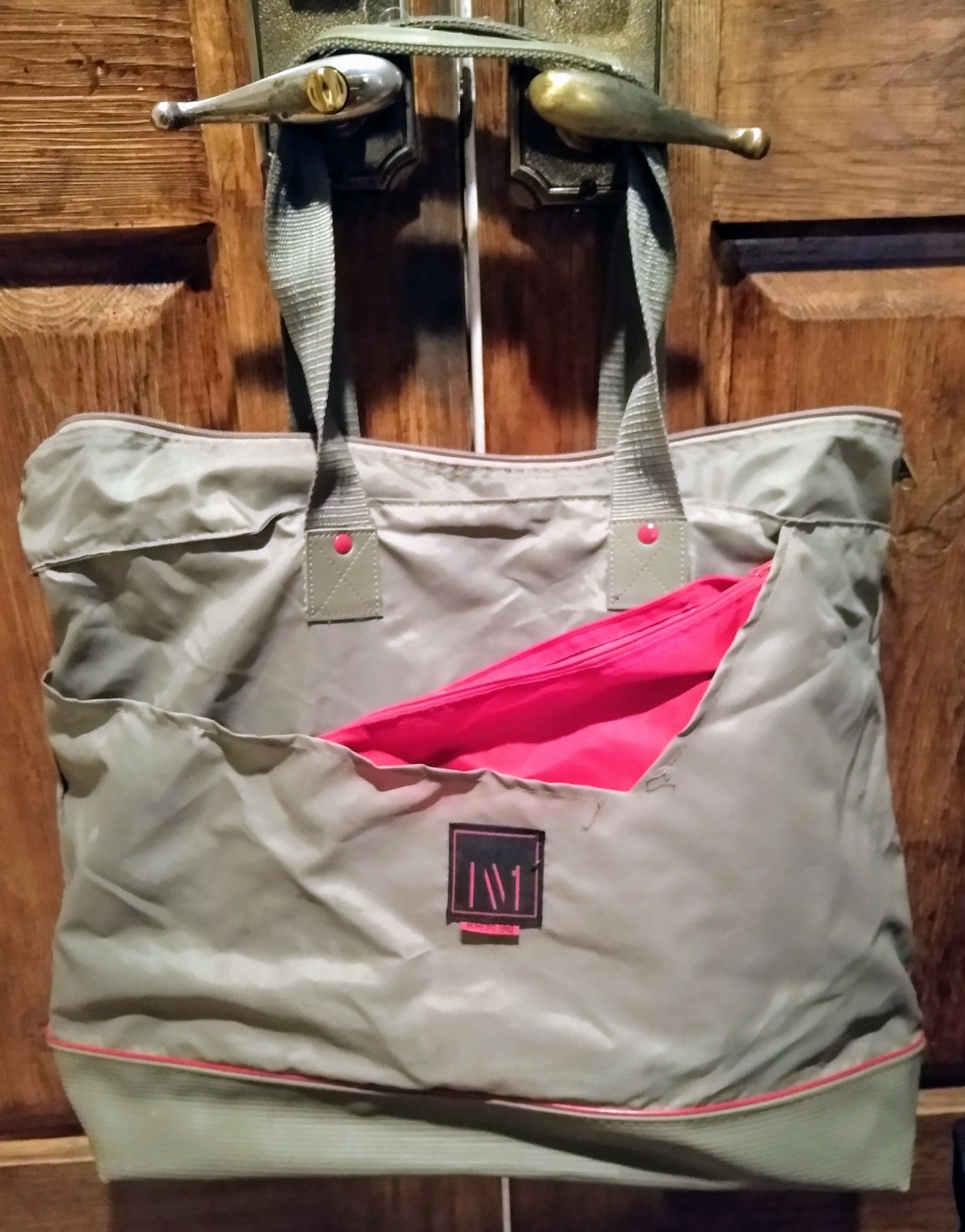 2 Large Nylon Carry Bags