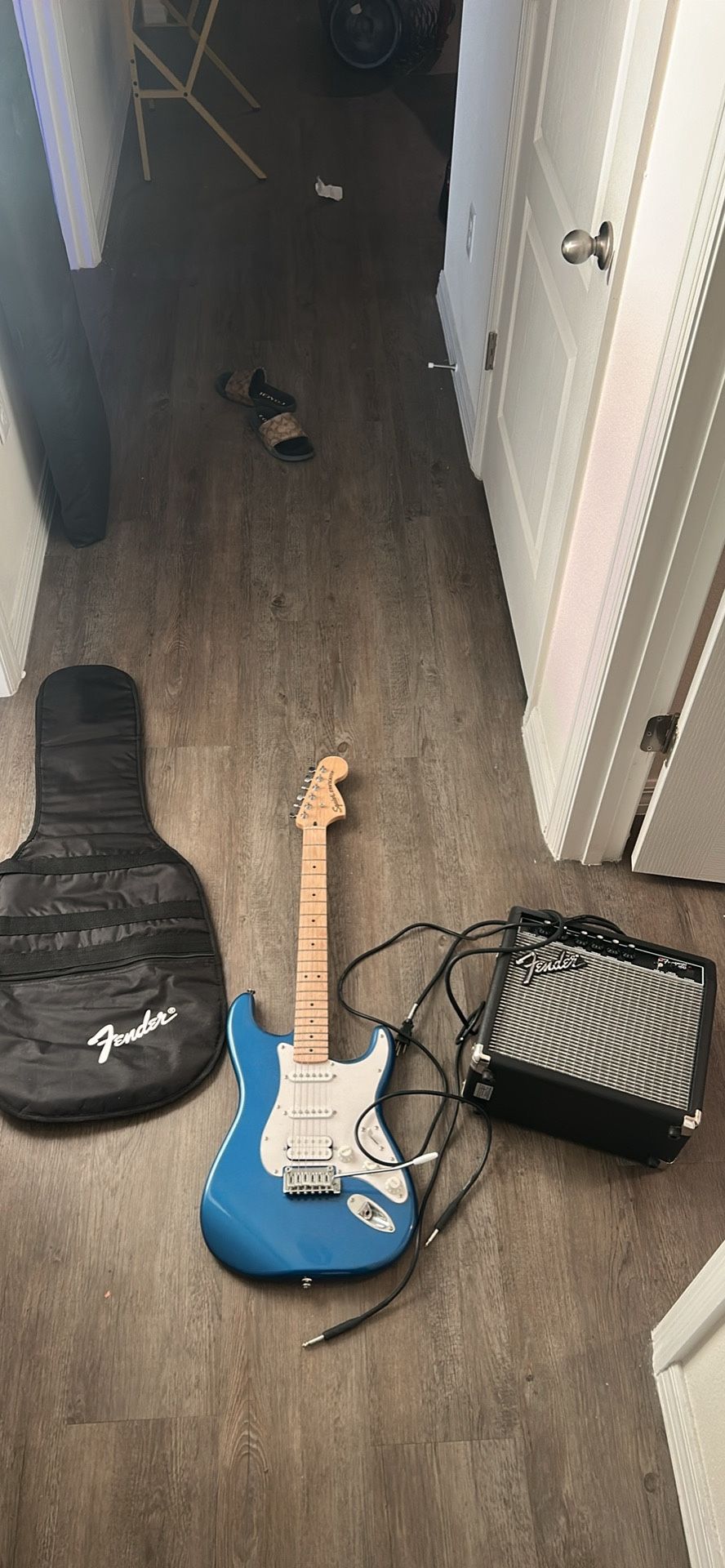 Fender- Squier Stratocaster