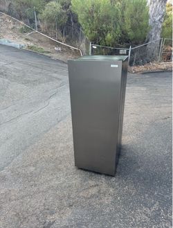 Stainless steel upright freezer convertible (free local delivery)